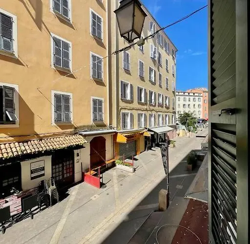 De Charme En Hyper Centre Ajaccio (Corsica)